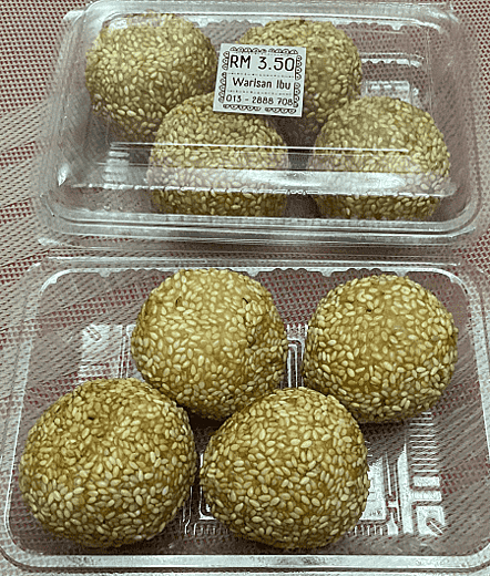 Kuih Bom